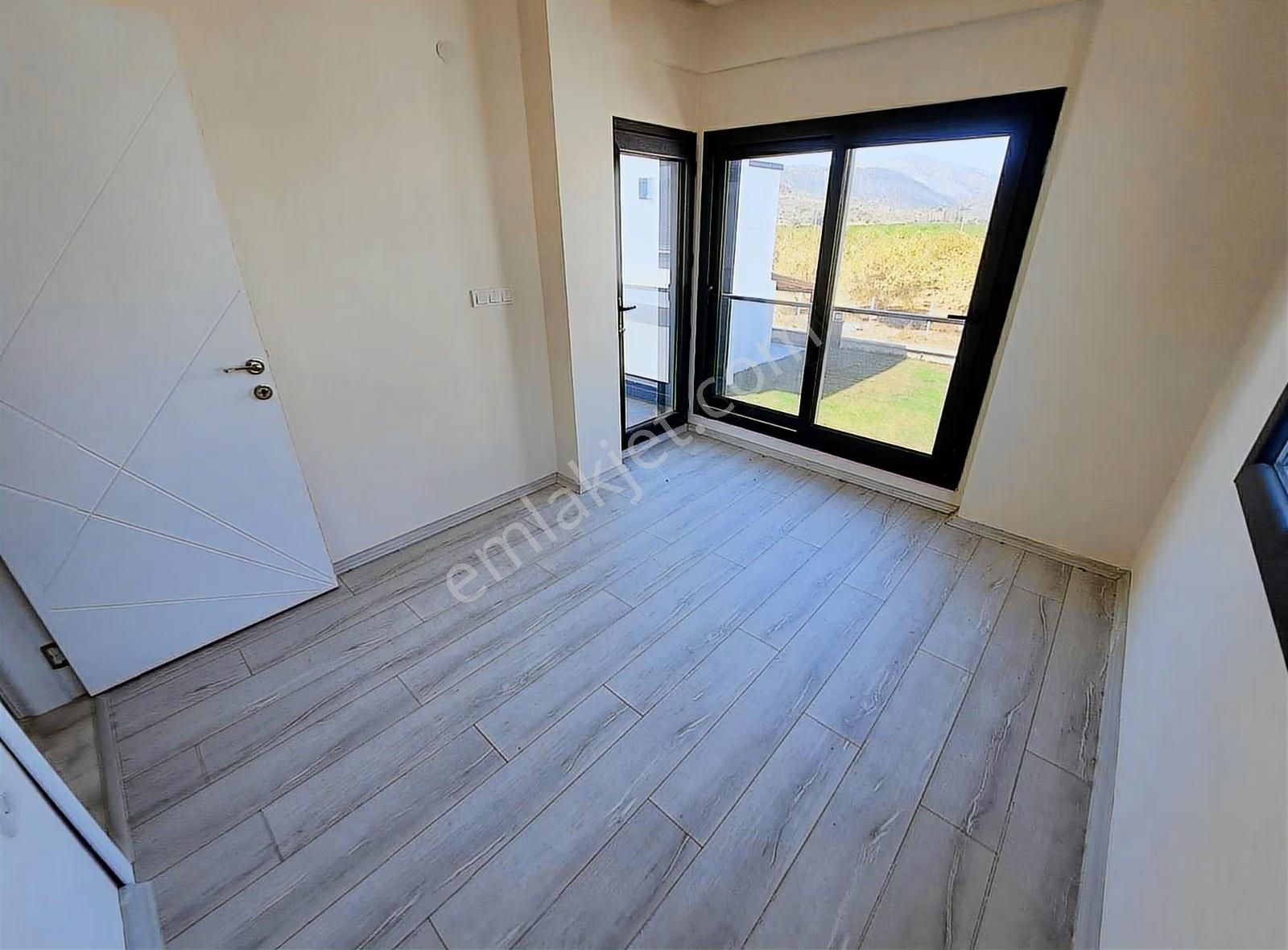 Çiçek Gayrimenkul Den Seferihisar Doğanbey De Satılık 3+1 Villa - Görsel 18