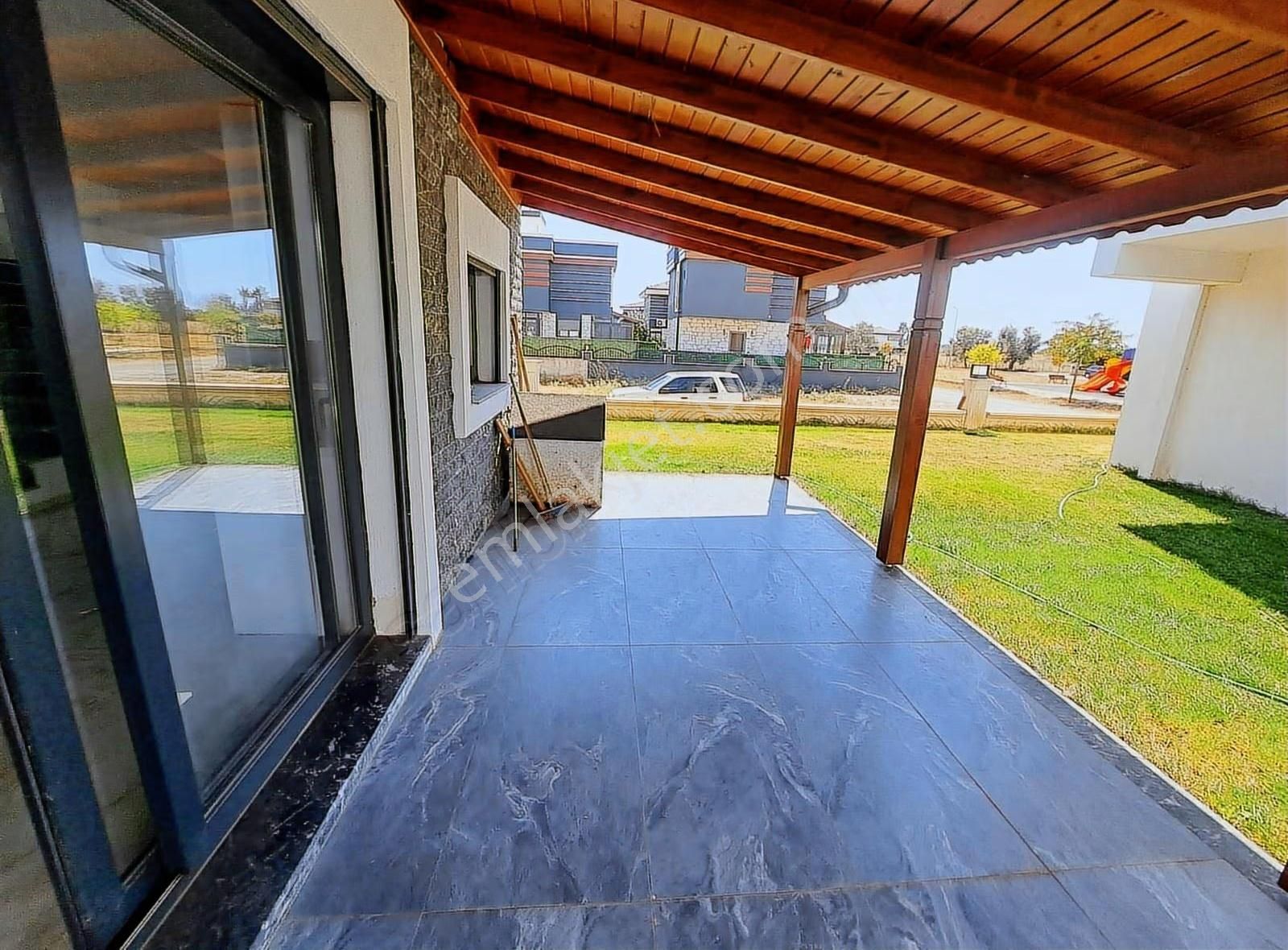 Çiçek Gayrimenkul Den Seferihisar Doğanbey De Satılık 3+1 Villa - Görsel 11