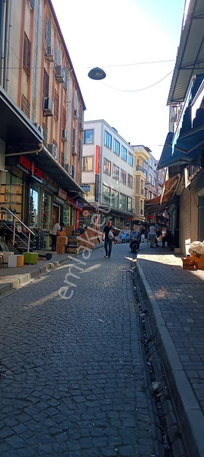 Beyazıt Gedikpaşa Da İş Hanı İcerisinde Satılık Dükkan - Görsel 2