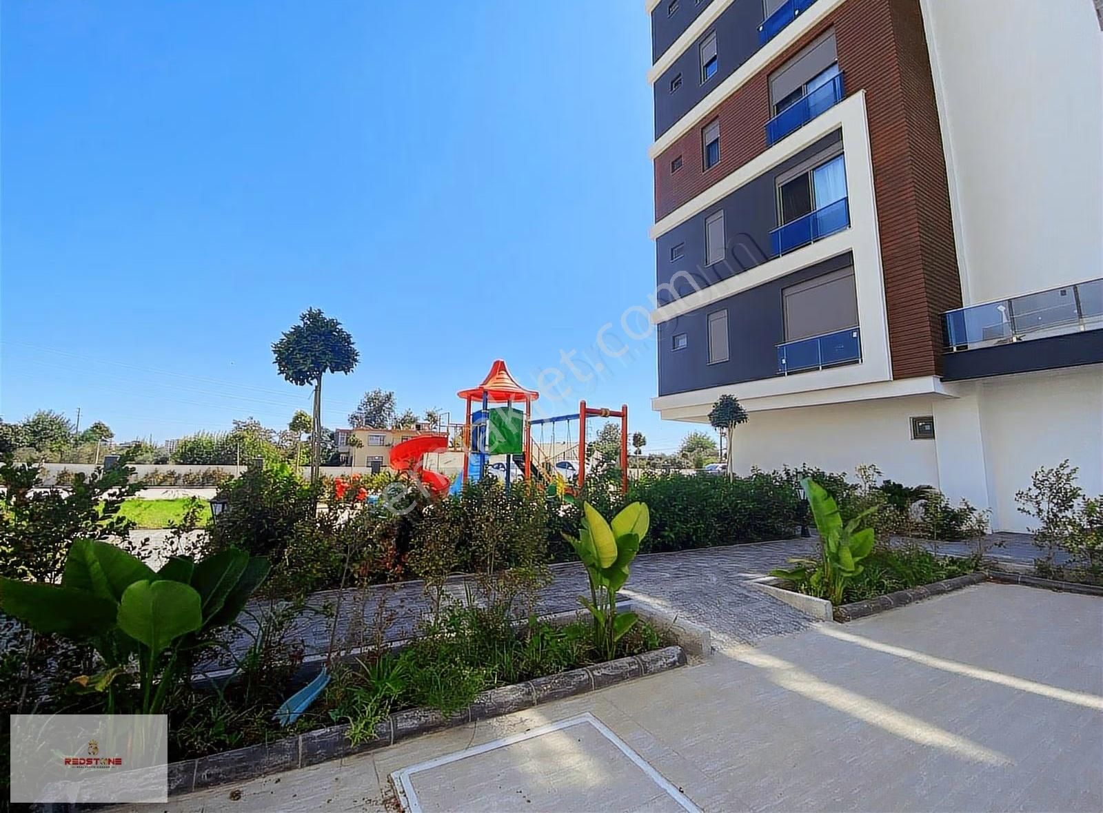 Göksuda Havuzlu Sitede 2+1 Ayrı Mutfaklı Satılık Daire - Görsel 3