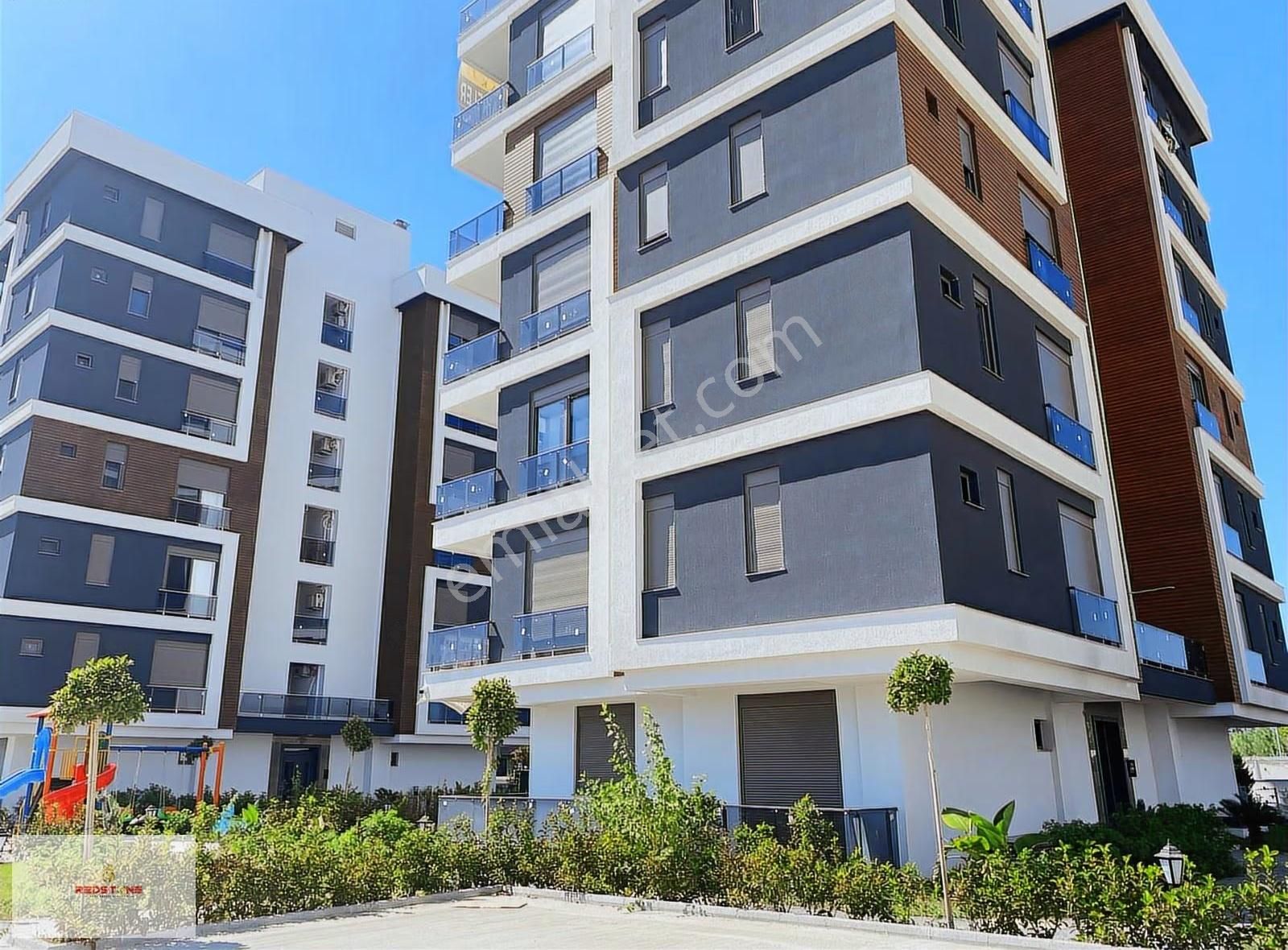 Göksuda Havuzlu Sitede 2+1 Ayrı Mutfaklı Satılık Daire - Görsel 14