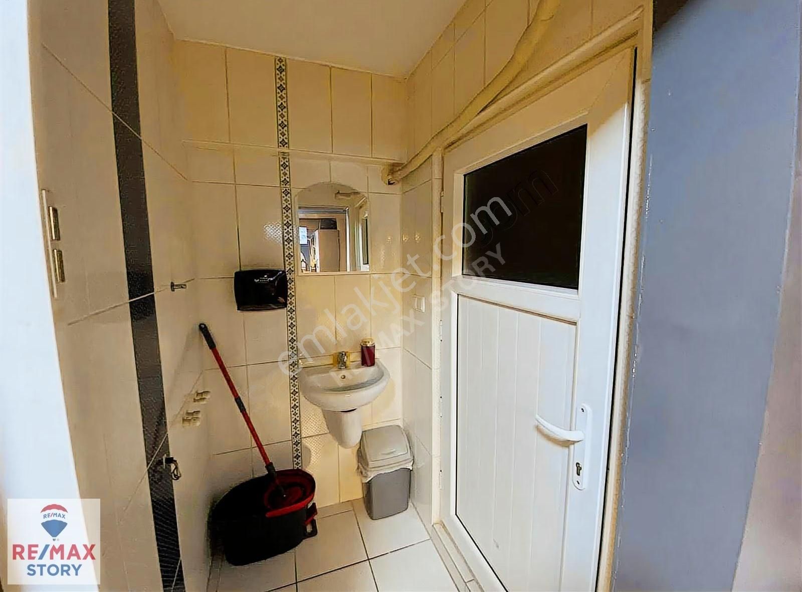 Çayırova Fatıh Caddesı'nde Reklam Değerı Yüksek Satılık Dükkan - Görsel 4