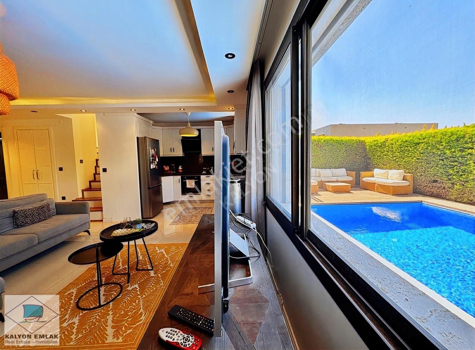 Alaçatı'da Satılık Tam Müstakil Havuzlu Müştemilatlı Lüx Villa - Görsel 22