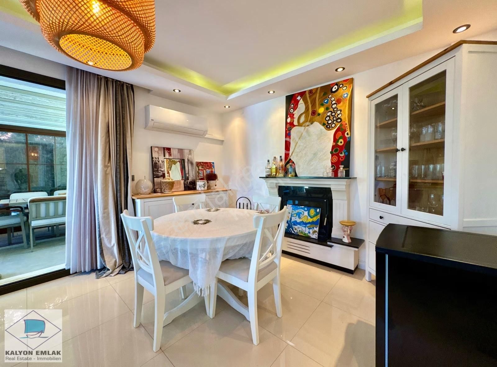 Alaçatı'da Satılık Tam Müstakil Havuzlu Müştemilatlı Lüx Villa - Görsel 24