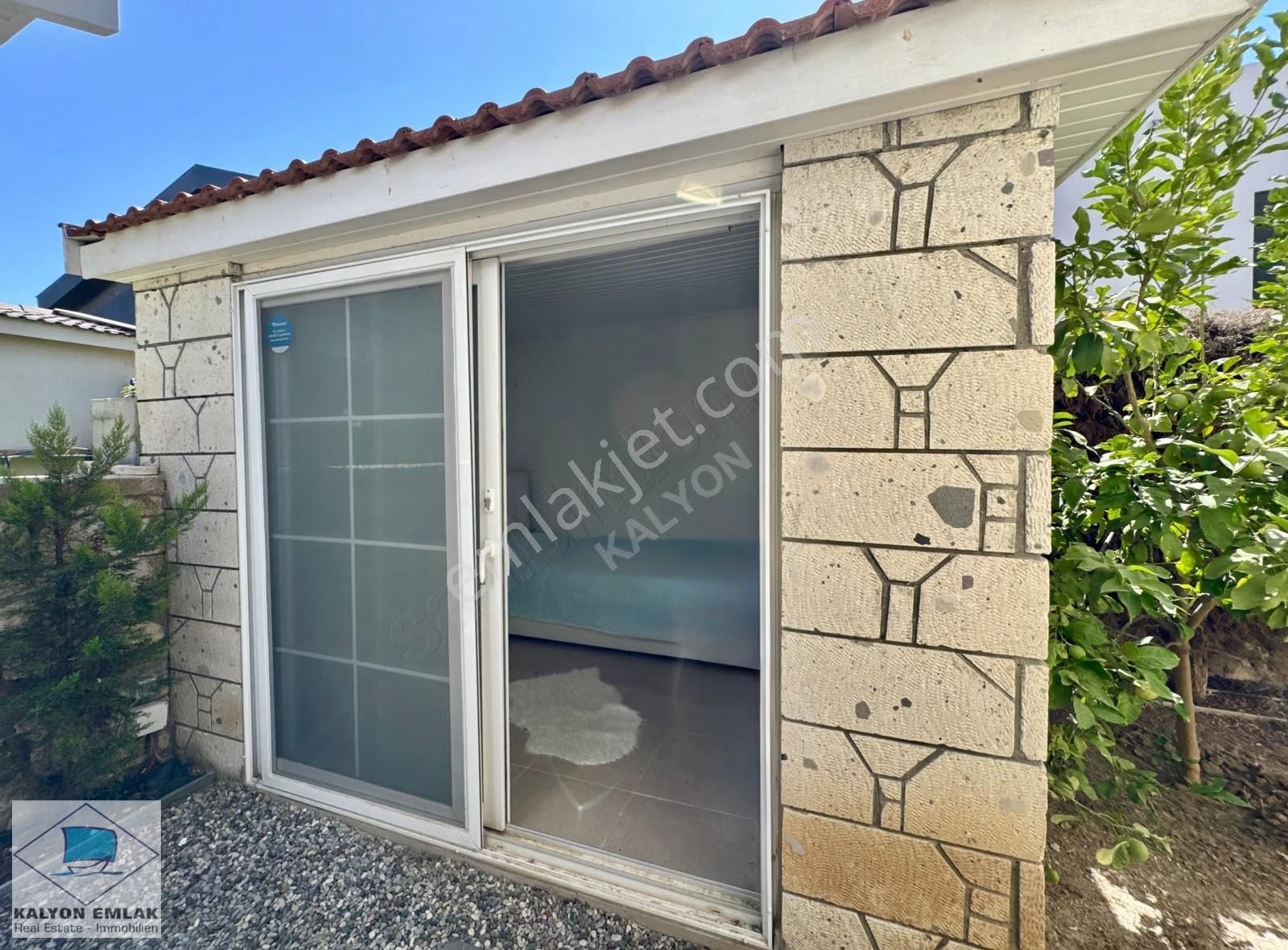 Alaçatı'da Satılık Tam Müstakil Havuzlu Müştemilatlı Lüx Villa - Görsel 8