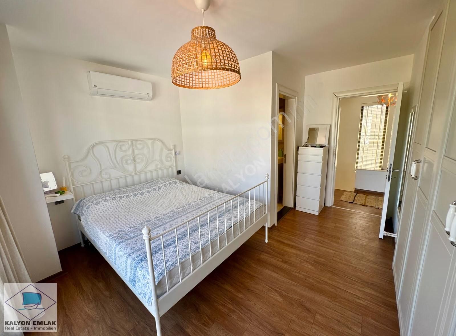 Alaçatı'da Satılık Tam Müstakil Havuzlu Müştemilatlı Lüx Villa - Görsel 13