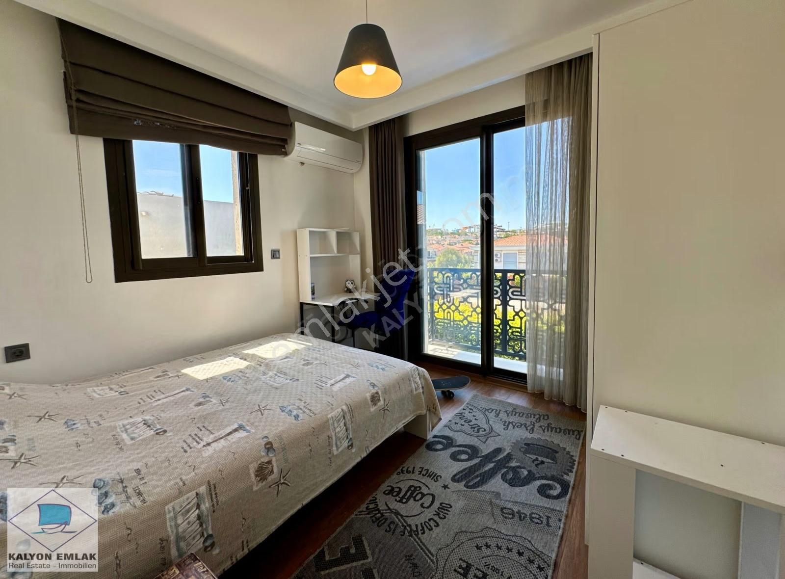 Alaçatı'da Satılık Tam Müstakil Havuzlu Müştemilatlı Lüx Villa - Görsel 11