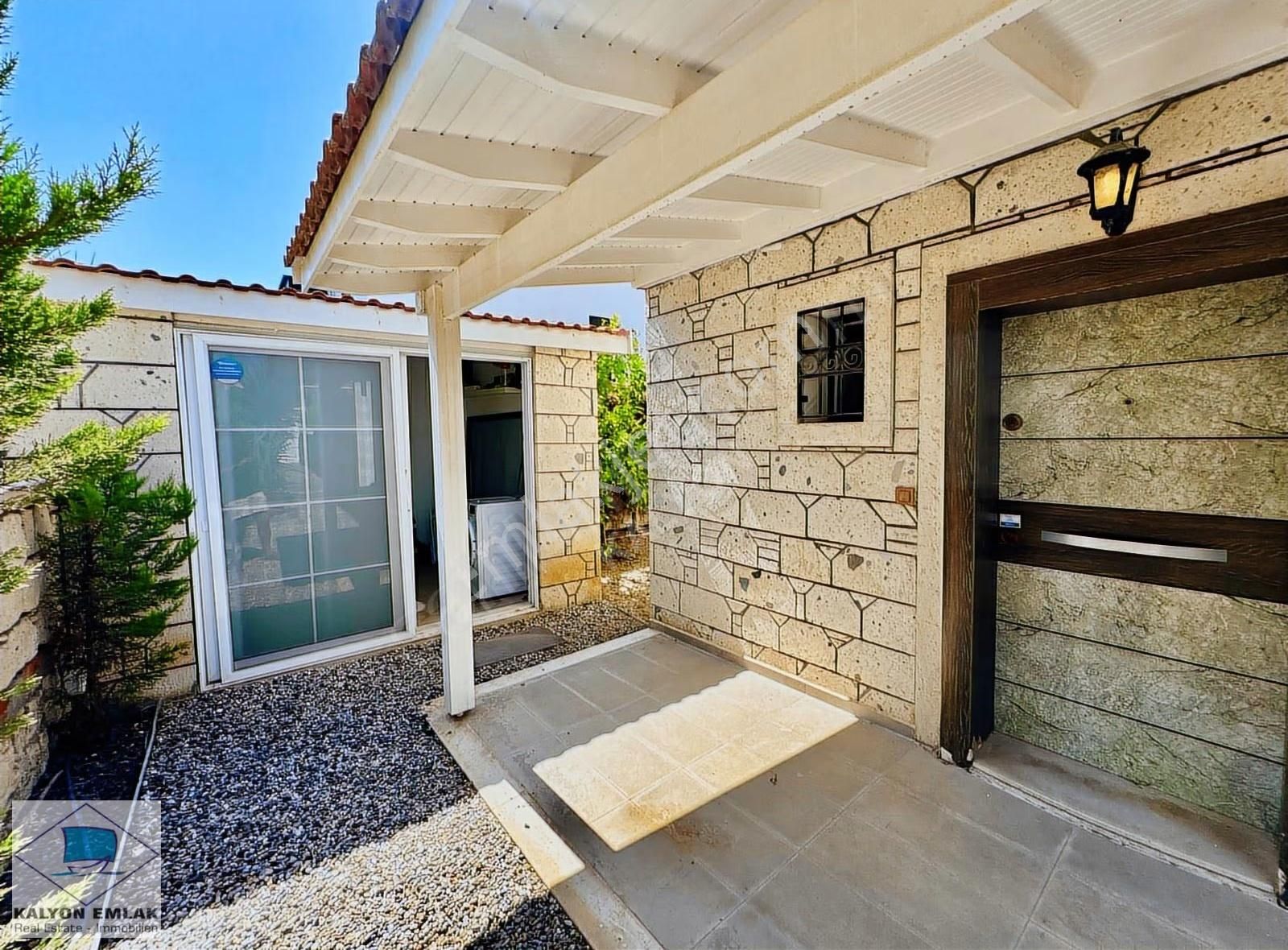 Alaçatı'da Satılık Tam Müstakil Havuzlu Müştemilatlı Lüx Villa - Görsel 30