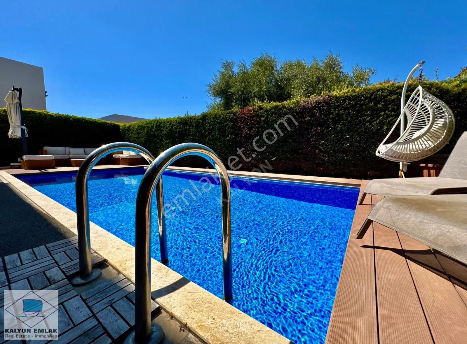 Alaçatı'da Satılık Tam Müstakil Havuzlu Müştemilatlı Lüx Villa - Görsel 20