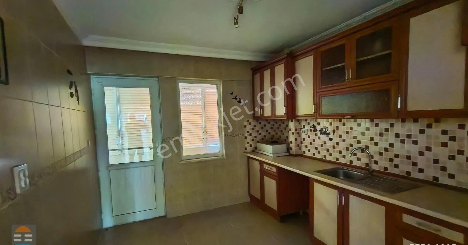 Ayvalık Sarımsaklı Merkezde Satılık 3+1 Bahçe Katı Daire - Görsel 34