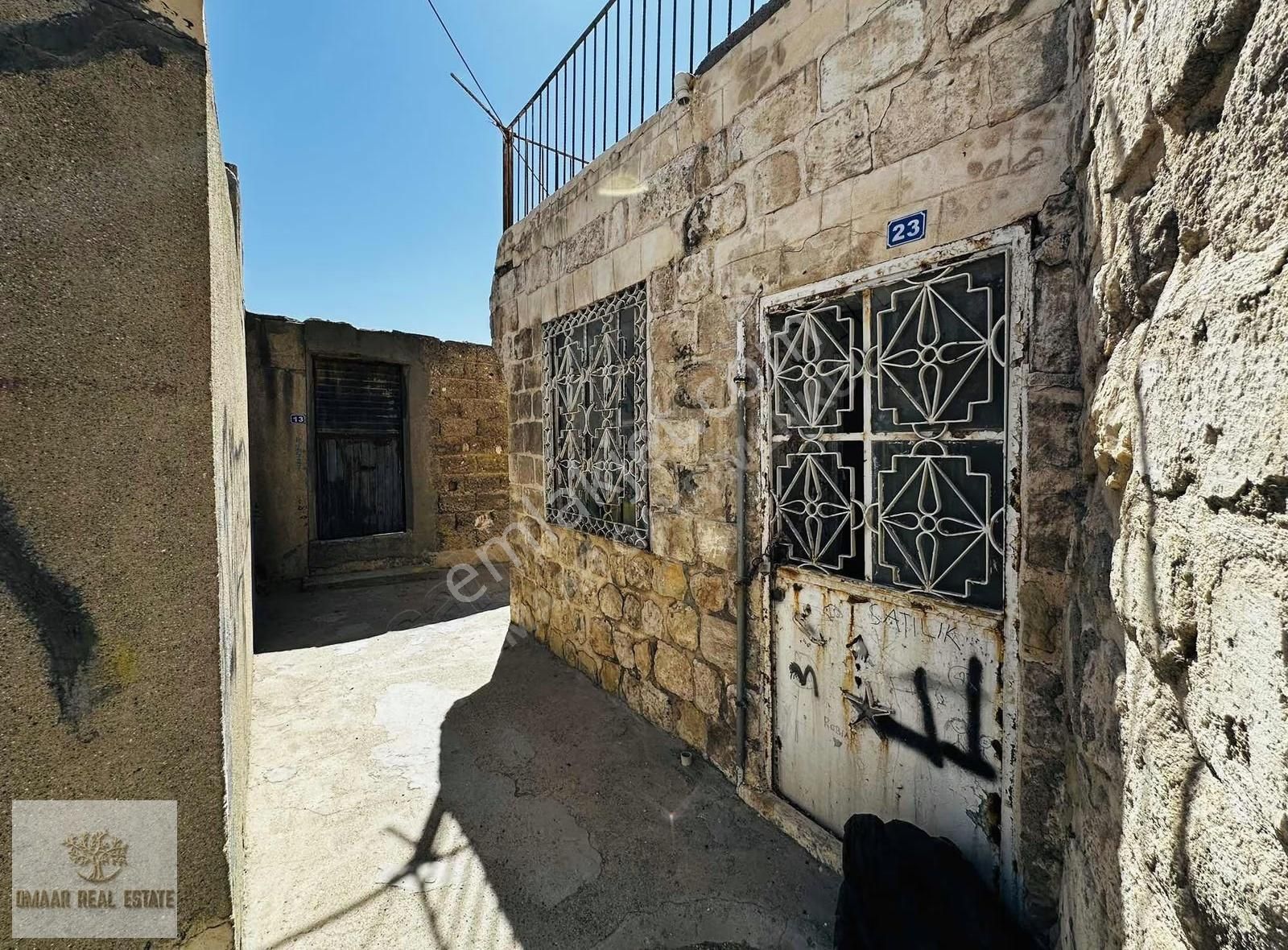 Tarihi Kent Mardinde Komple Taş 13 Odalı Konak - Görsel 15