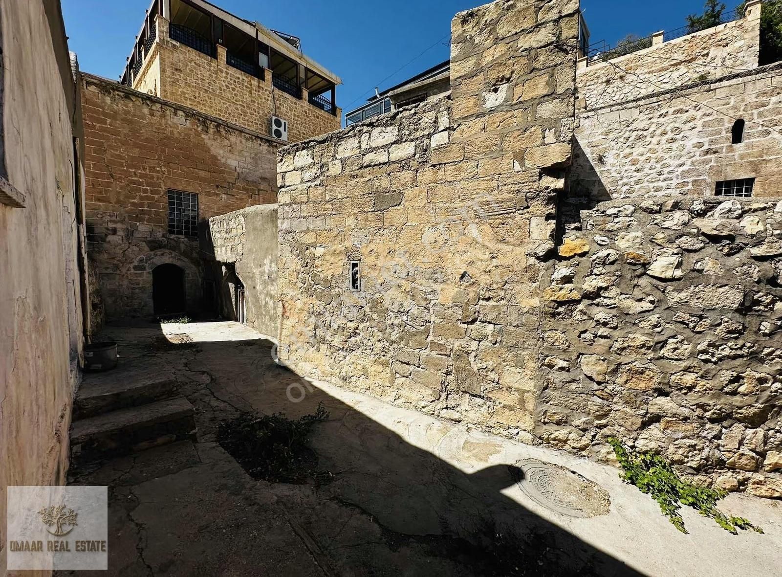 Tarihi Kent Mardinde Komple Taş 13 Odalı Konak - Görsel 34