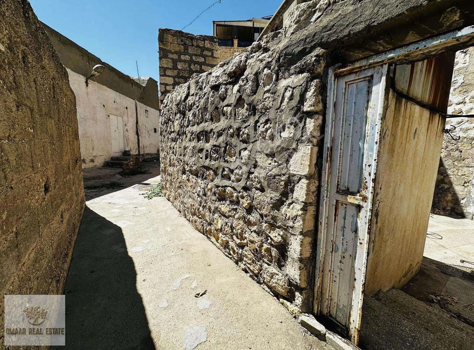 Tarihi Kent Mardinde Komple Taş 13 Odalı Konak - Görsel 17