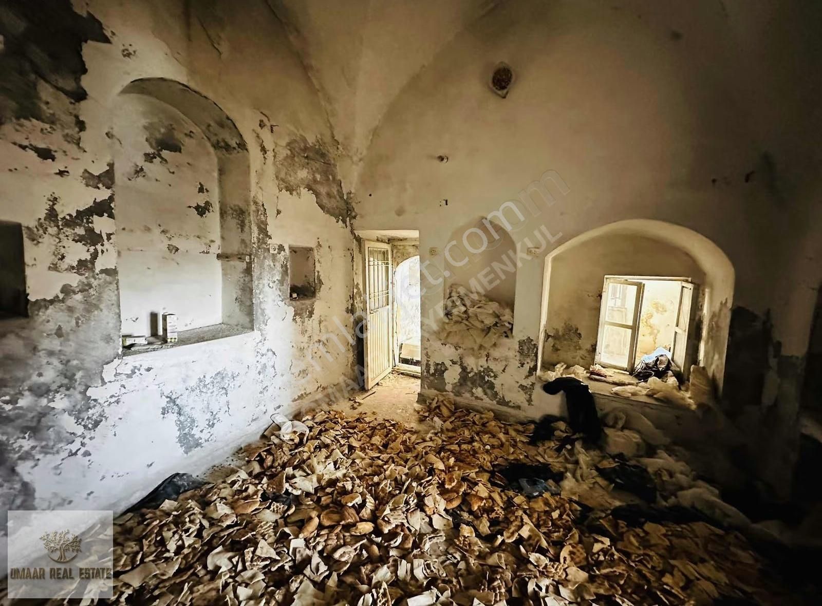 Tarihi Kent Mardinde Komple Taş 13 Odalı Konak - Görsel 29