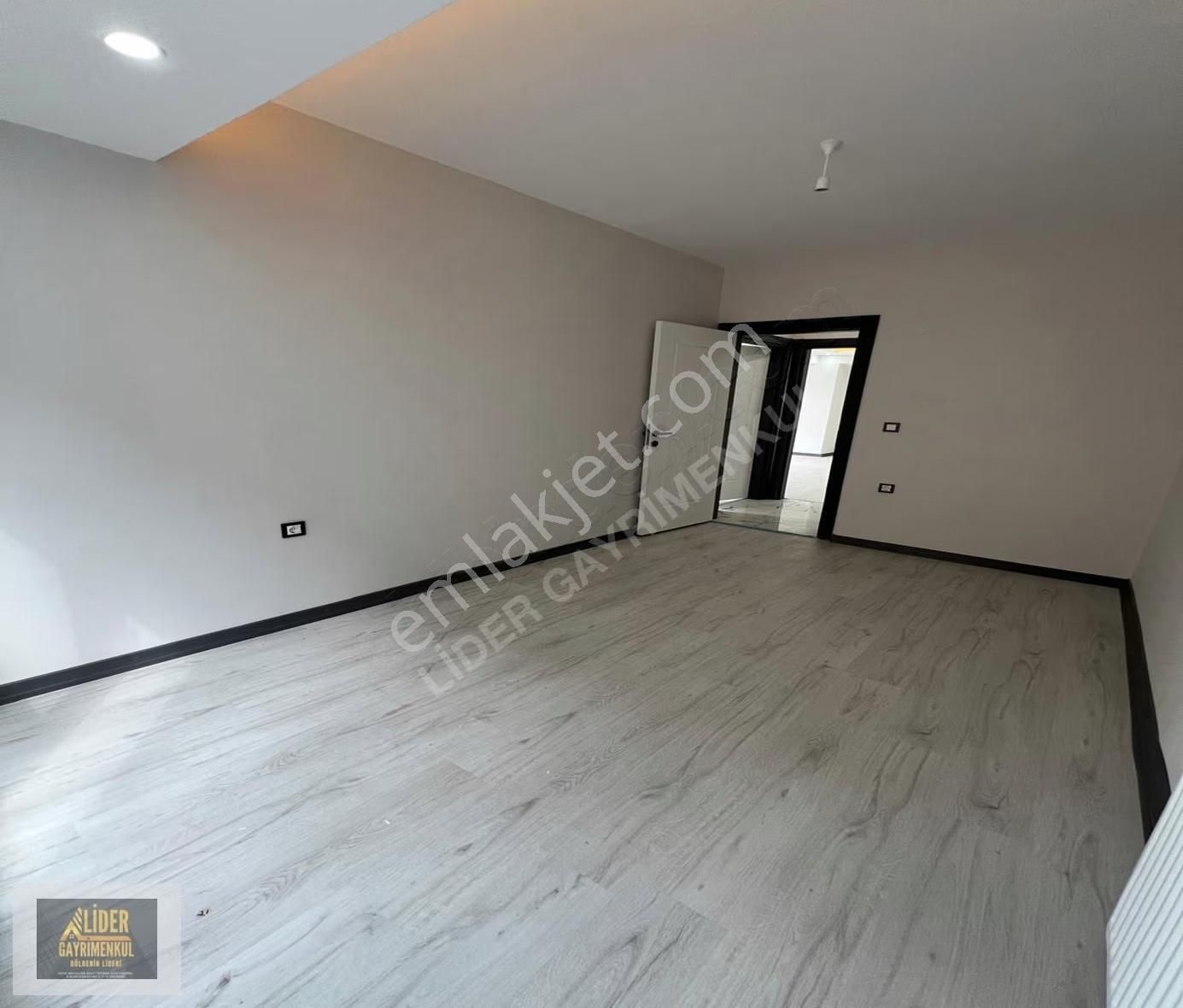 Çerkezköy Lider'den Bağlık Mah 3+1.130m² İskanlı Daire - Görsel 15