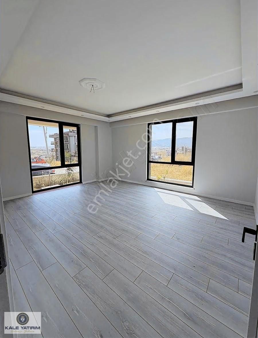 Kale'den Çiftlikköy Bayraktepede Lüx 3+1 135m2 Kiralik Daire - Görsel 22