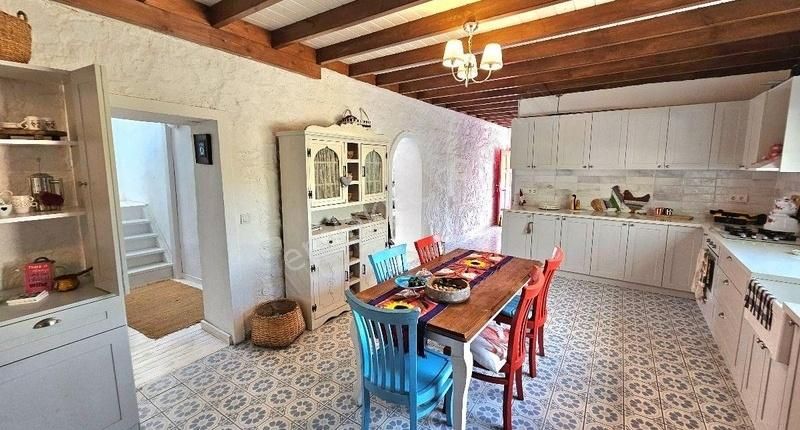 Bodrum Gümüşlükte Satılık Tam Müstakil Orjinal Eşsiz Taş Ev - Görsel 3