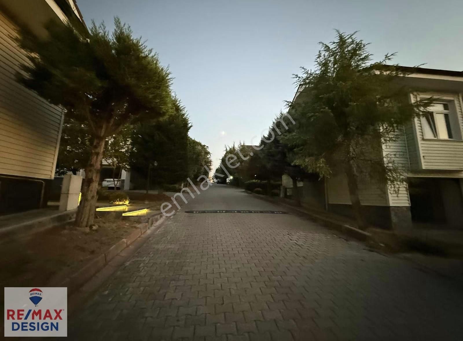 Remax Desıgn Serdıvan Seyır Sitesinde Kiralık Villa - Görsel 25