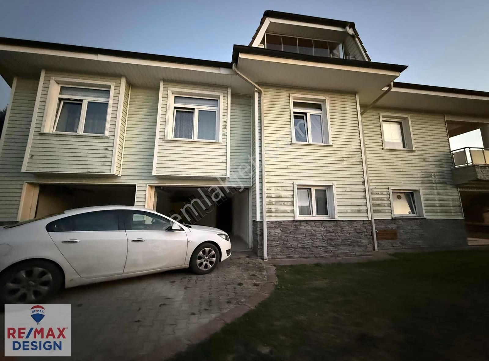 Remax Desıgn Serdıvan Seyır Sitesinde Kiralık Villa - Görsel 17