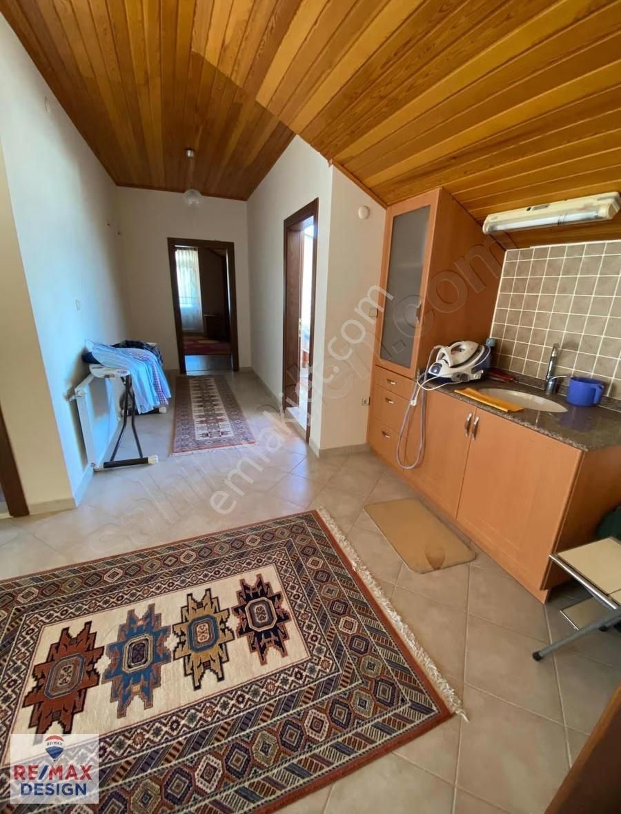 Remax Desıgn Serdıvan Seyır Sitesinde Kiralık Villa - Görsel 2
