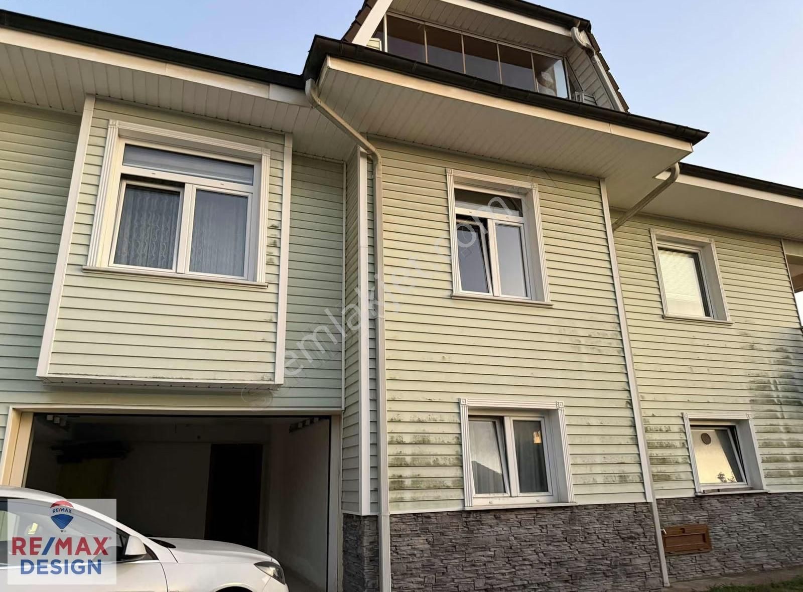 Remax Desıgn Serdıvan Seyır Sitesinde Kiralık Villa - Görsel 4
