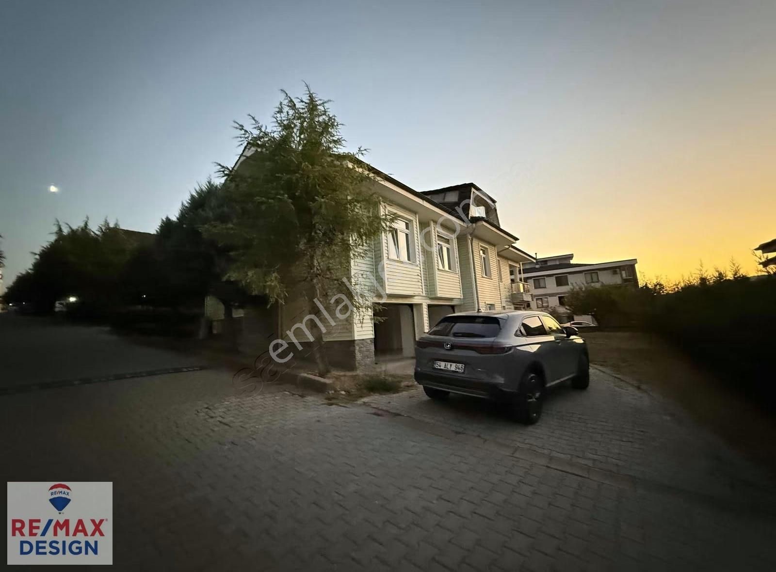 Remax Desıgn Serdıvan Seyır Sitesinde Kiralık Villa - Görsel 3
