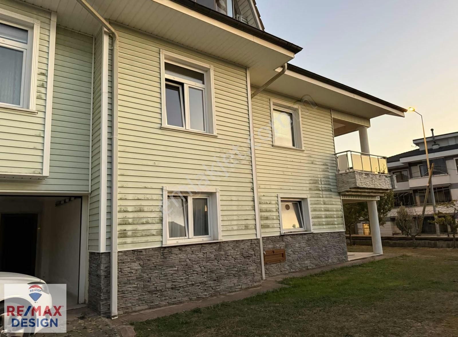 Remax Desıgn Serdıvan Seyır Sitesinde Kiralık Villa - Görsel 10