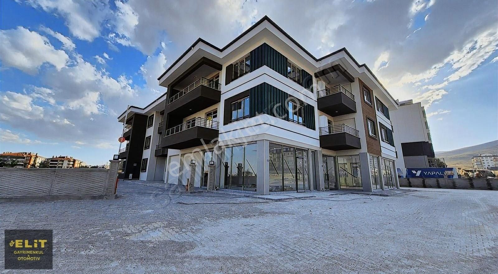 Öz Elit Den Selahaddi Eyyubi Mah. Kahramanlar Cad Satılık 3+1