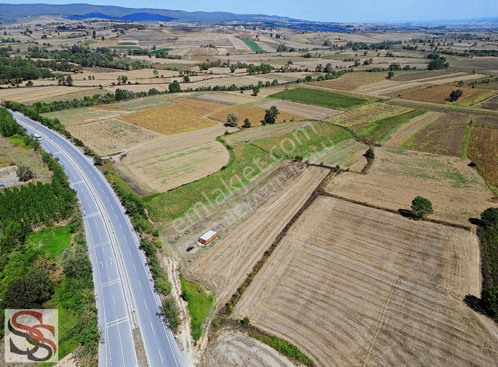 Adapazarı Karadere Mah. Yatırımlık Süper Konumda 2,332 M² Tarla - Görsel 15