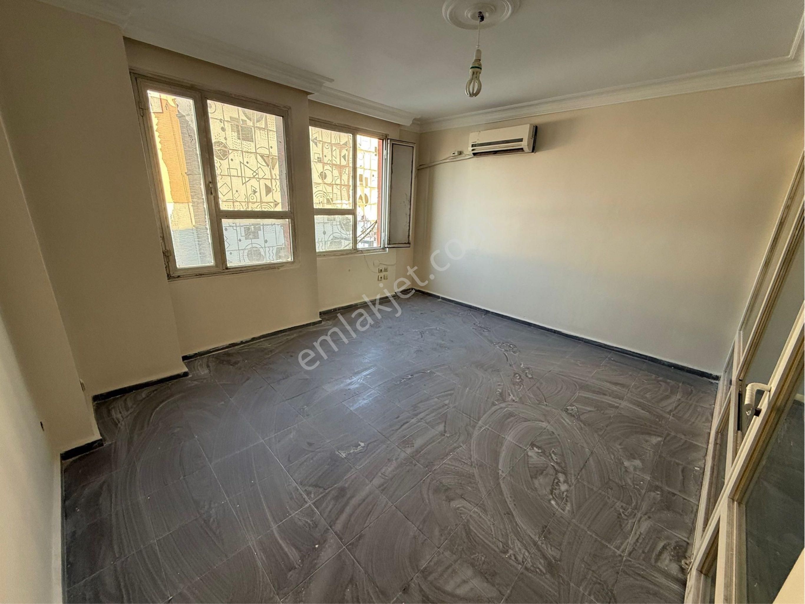 Özkandan Çarşı Merkezde Satılık Fırsat Ofis