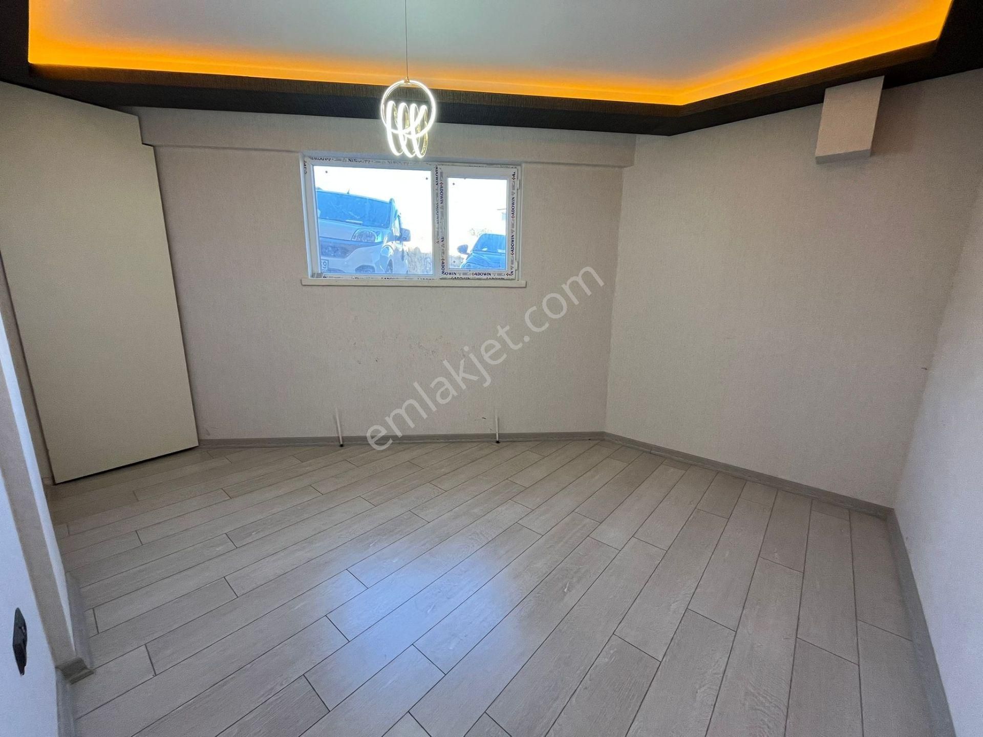 K Ören .de Cadde Okul Dibi Merkezi Yerde İskanlı Oturuma Hazır Daire - Görsel 11