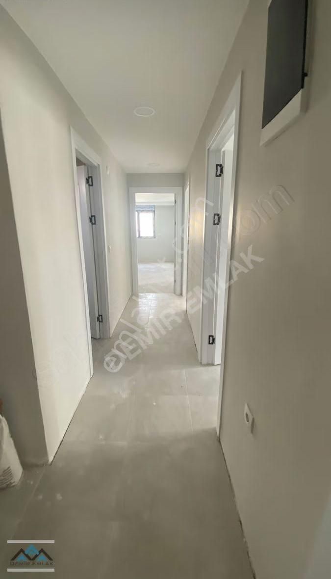 Cevizli Bankalar Cad Üzerinde Yüksek Tavanlı 6+2 Sıfır - Görsel 14