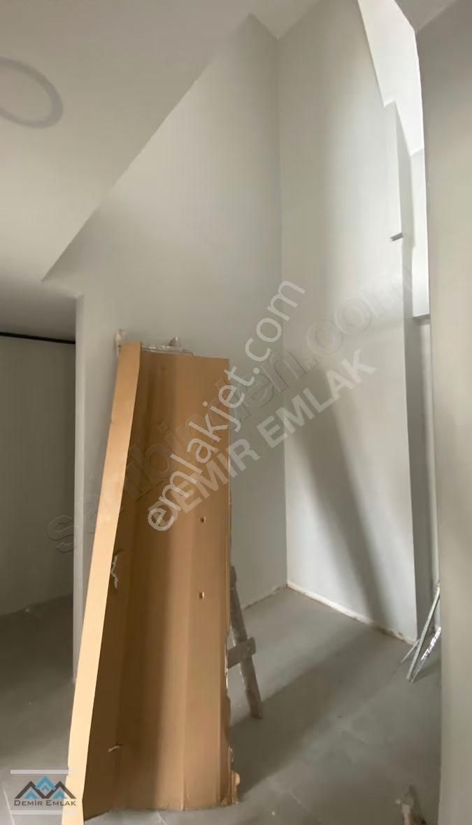 Cevizli Bankalar Cad Üzerinde Yüksek Tavanlı 6+2 Sıfır - Görsel 15