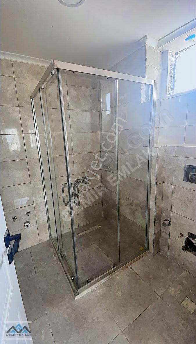 Cevizli Bankalar Cad Üzerinde Yüksek Tavanlı 6+2 Sıfır - Görsel 4