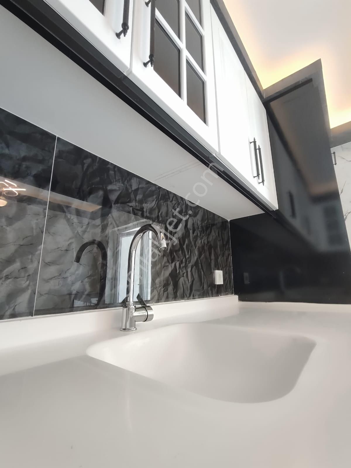 //bilici Gayrimenkul'den// İsçilik Harikası Merkezi Konumda 3+1 Konut