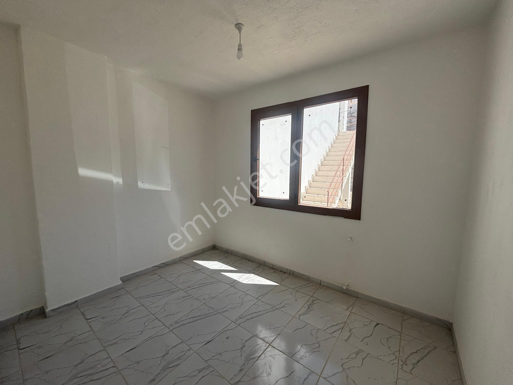 Dikili Bademli'de Adalar Manzaralı 3+1 Daire - Görsel 14