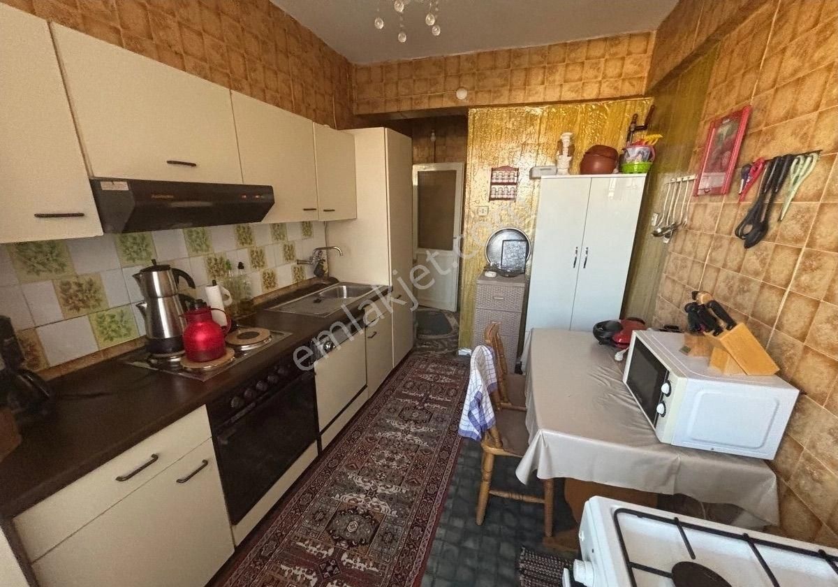 Balçova Sakarya Cad. Üzeri Arakat 2+1 Daire - Görsel 8