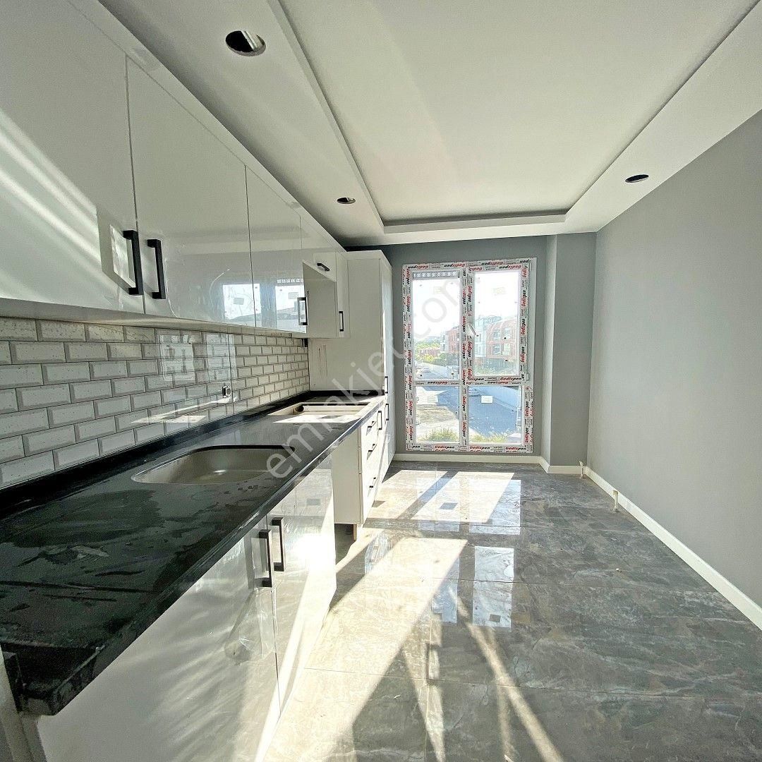 Kavaklı'da Hemen Taşınabileceğiniz 2+1 Ara Kat Konforlu Daire!! - Görsel 2