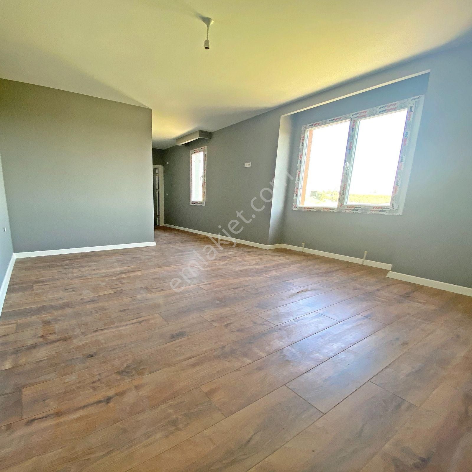 Kavaklı'da Hemen Taşınabileceğiniz 2+1 Ara Kat Konforlu Daire!! - Görsel 24