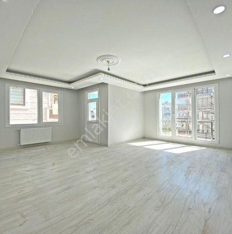 Beylikdüzü'nde Masrafsız Taşınmaya Hazır! 2+1 Ara Kat Daire!!