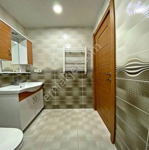 Aile Yaşamına Uygun! Yakuplu'da 3+1 Ara Kat Satılık Daire! - Görsel 4