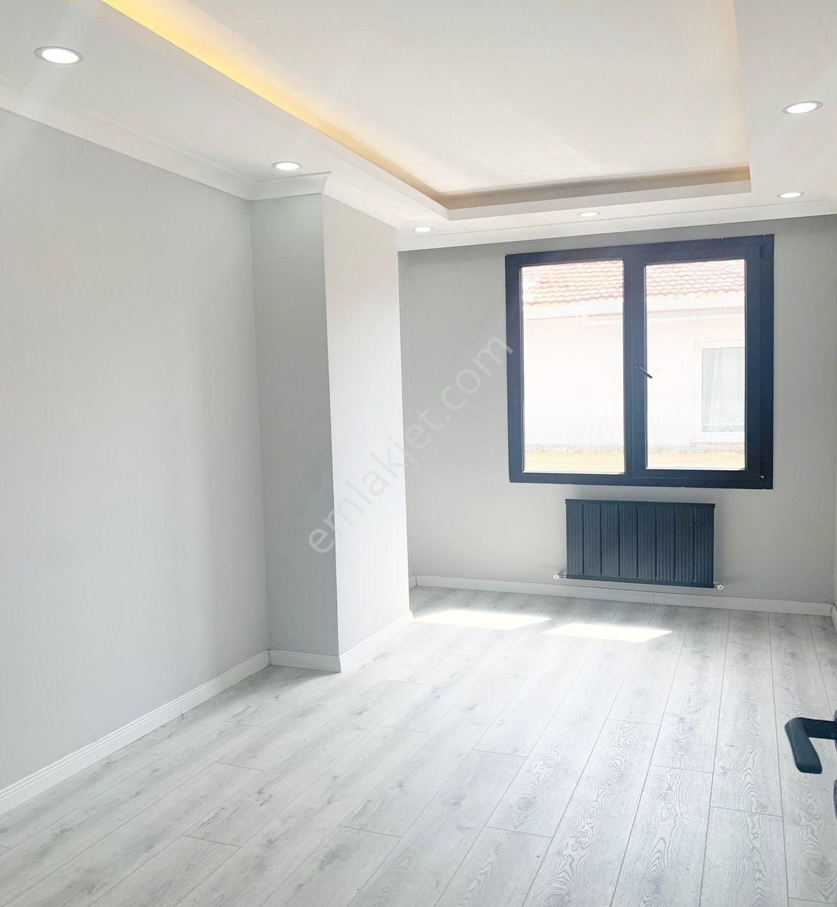 Avcılar Merkezde 6+2 Dublex Ferah Satılık Daire - Görsel 4