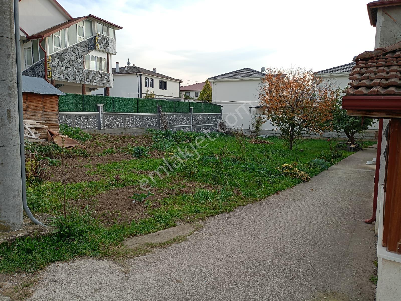 Akyazı Merkezde Satılık 488m² İmarlı Arsa - Görsel 4