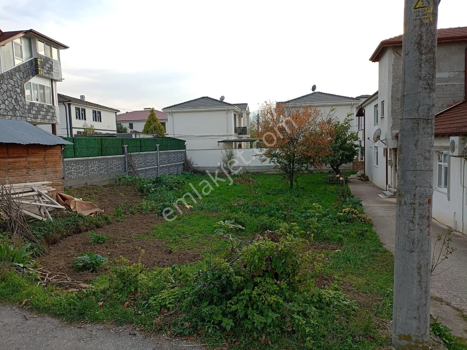Akyazı Merkezde Satılık 488m² İmarlı Arsa - Görsel 2