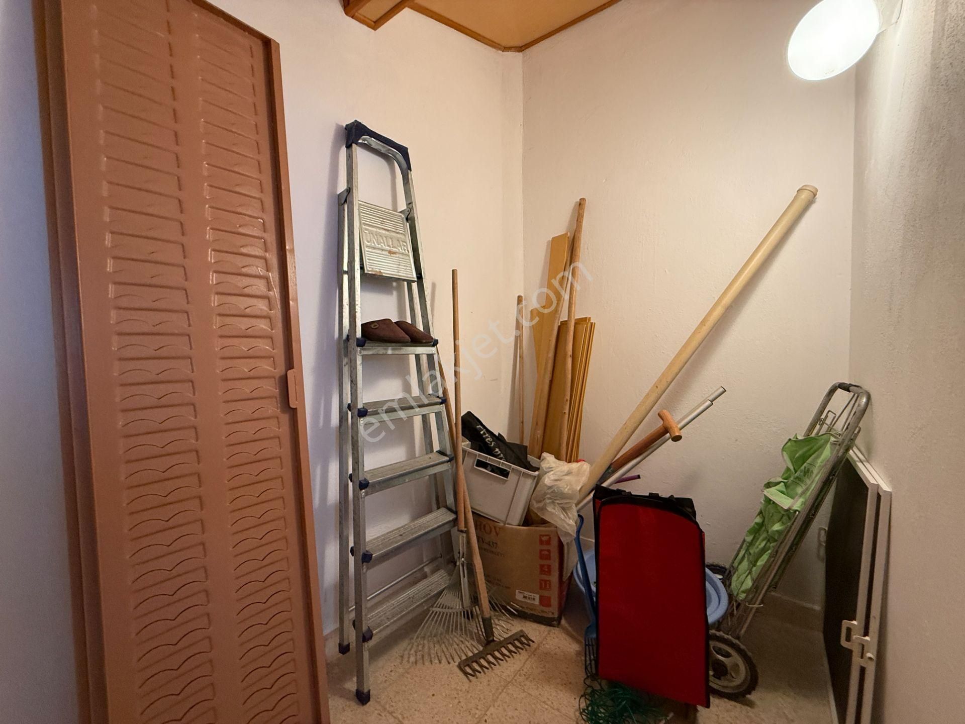 Davutlarda Denize Çok Yakın Geniş Bahçeli 3+1 Tripleks Yazlık - Görsel 24