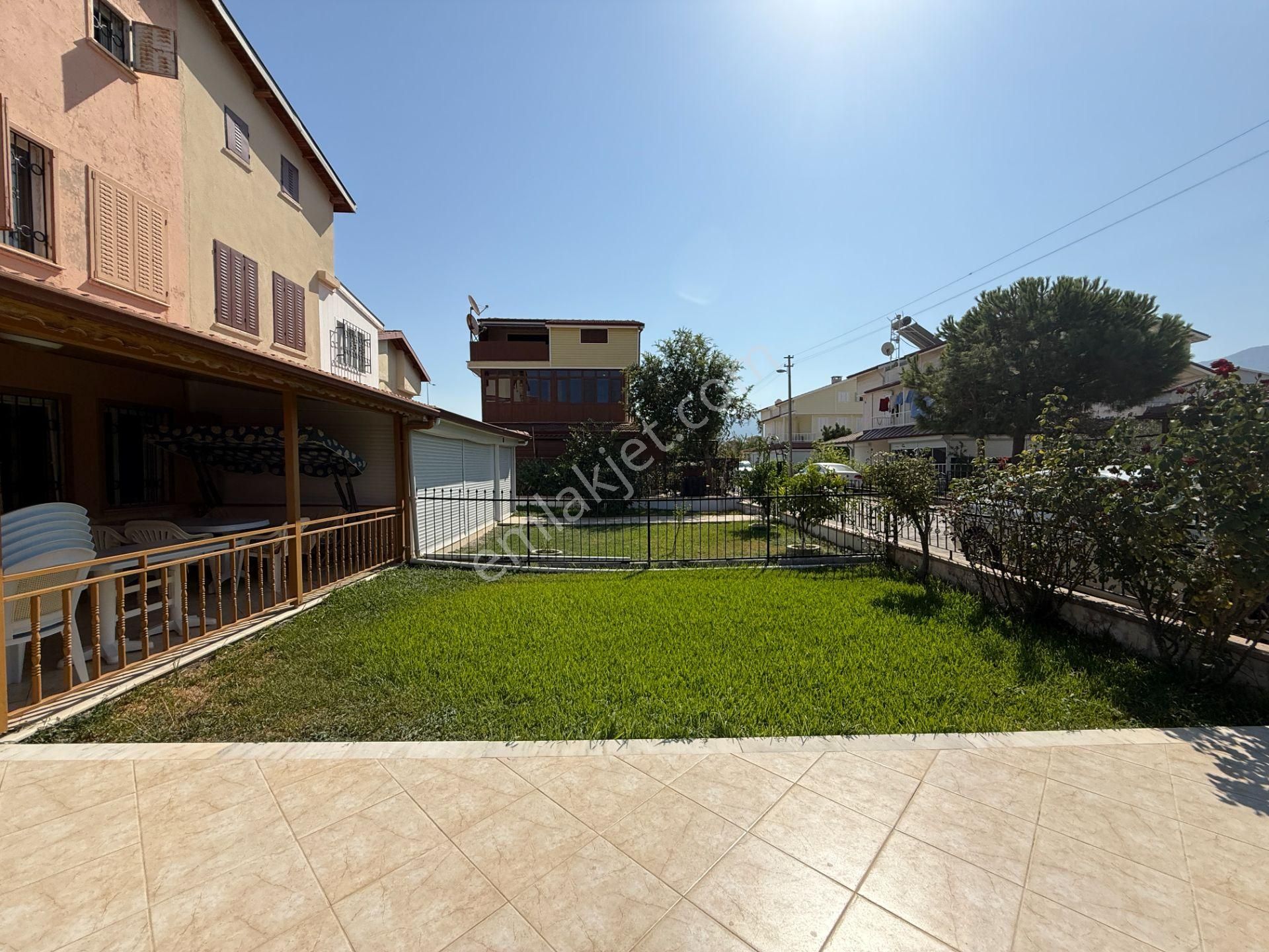 Davutlarda Denize Çok Yakın Geniş Bahçeli 3+1 Tripleks Yazlık - Görsel 5