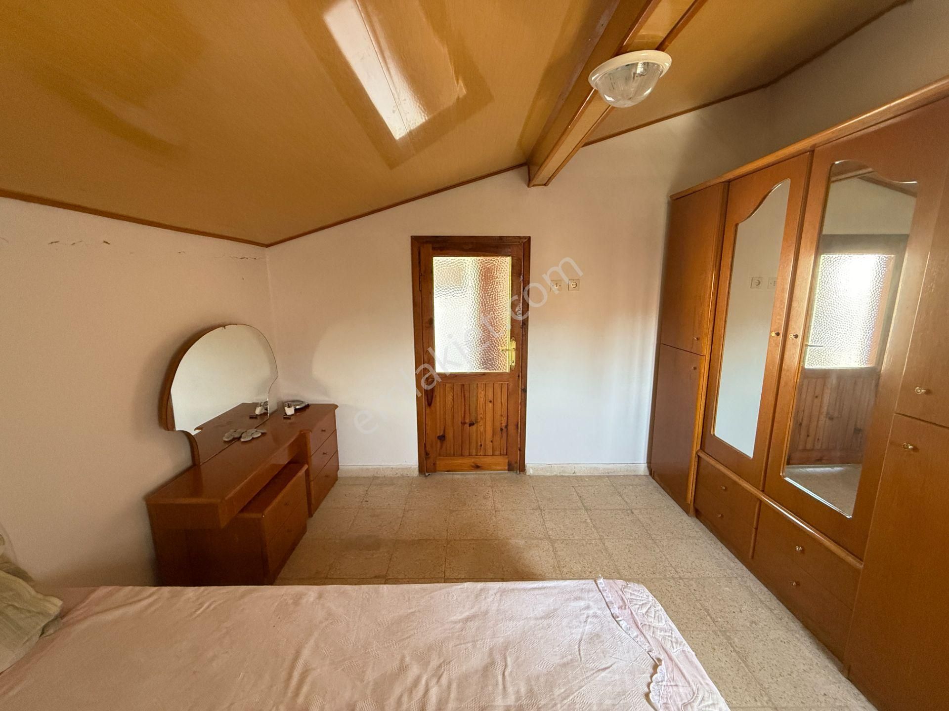 Davutlarda Denize Çok Yakın Geniş Bahçeli 3+1 Tripleks Yazlık - Görsel 25