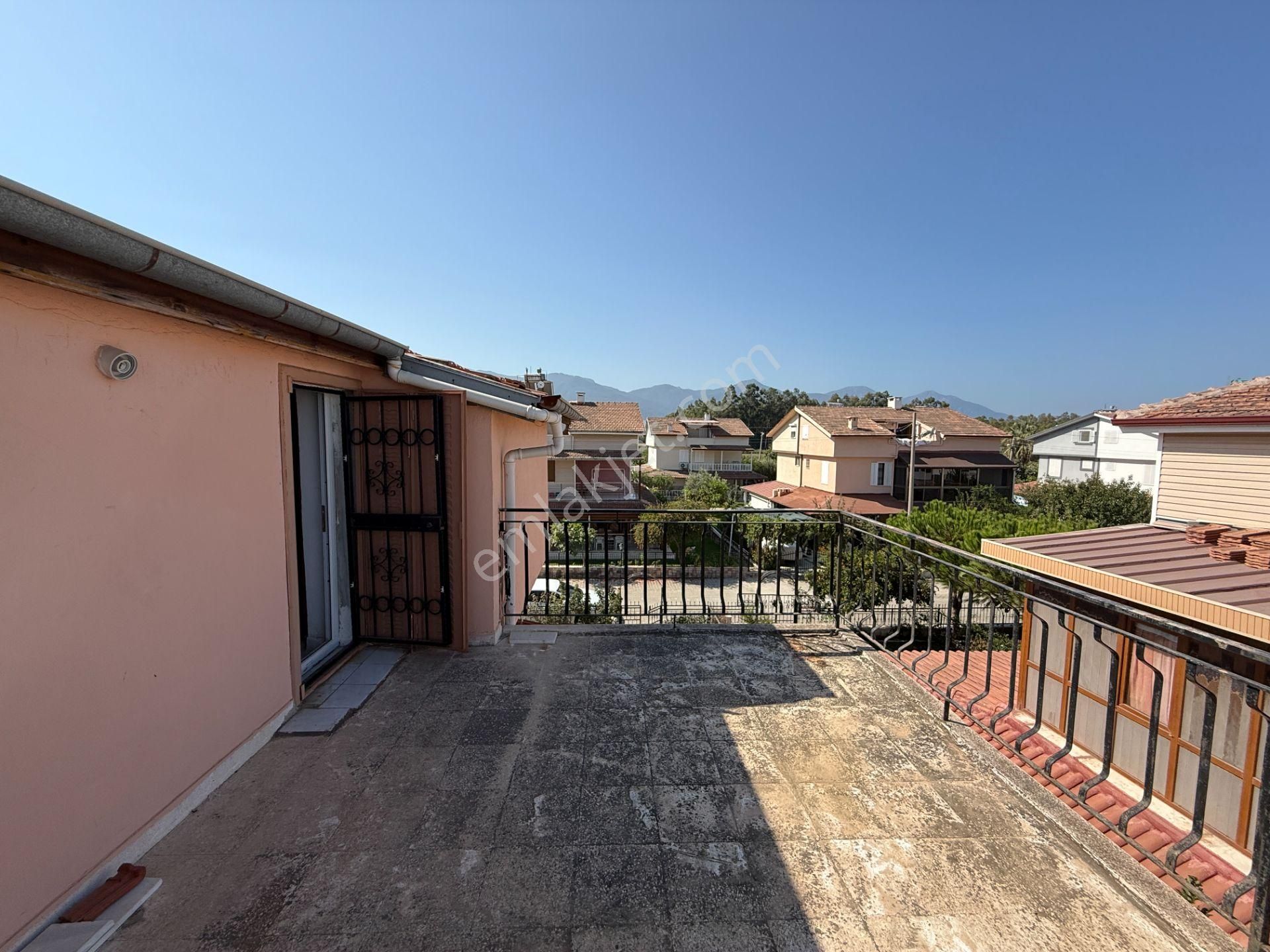 Davutlarda Denize Çok Yakın Geniş Bahçeli 3+1 Tripleks Yazlık - Görsel 19