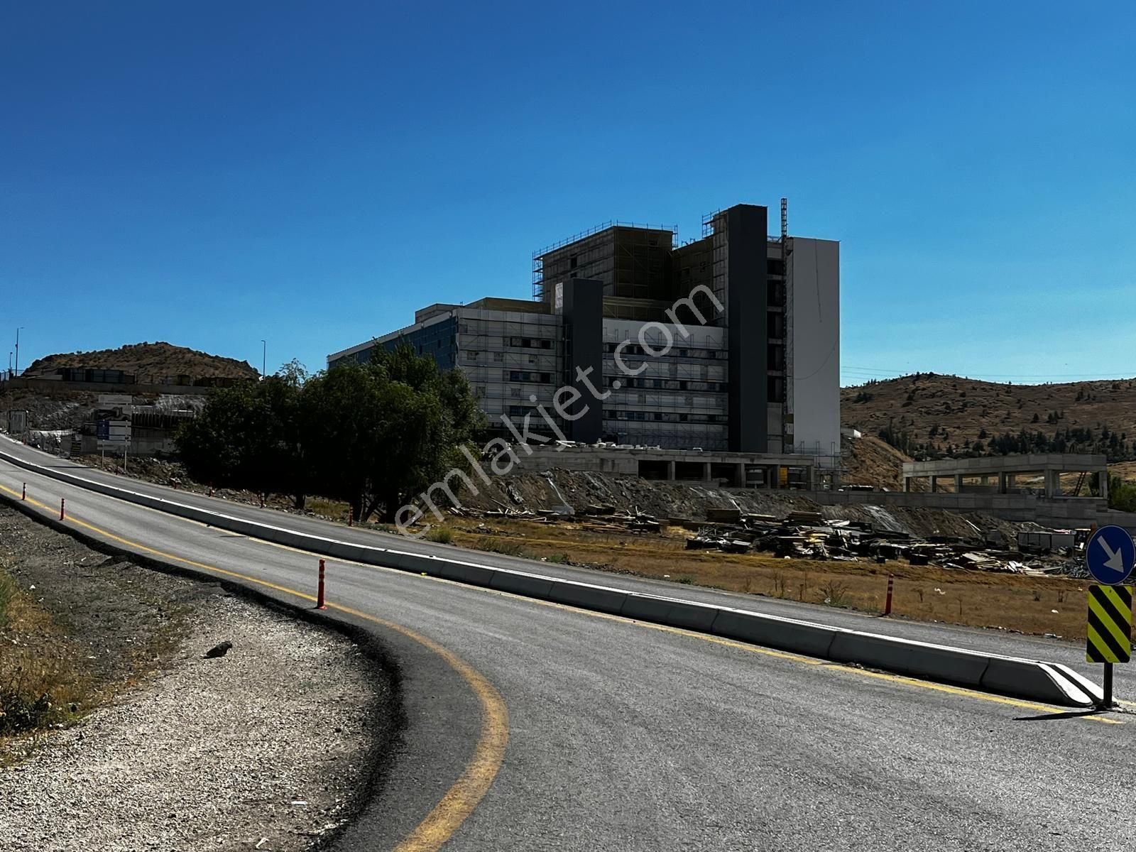 Karapürçek Devlet Hastanesi Çevresinde Yüksek Blok Site Arsaları 100 Metre İle 1000 Metre Arası - Görsel 19