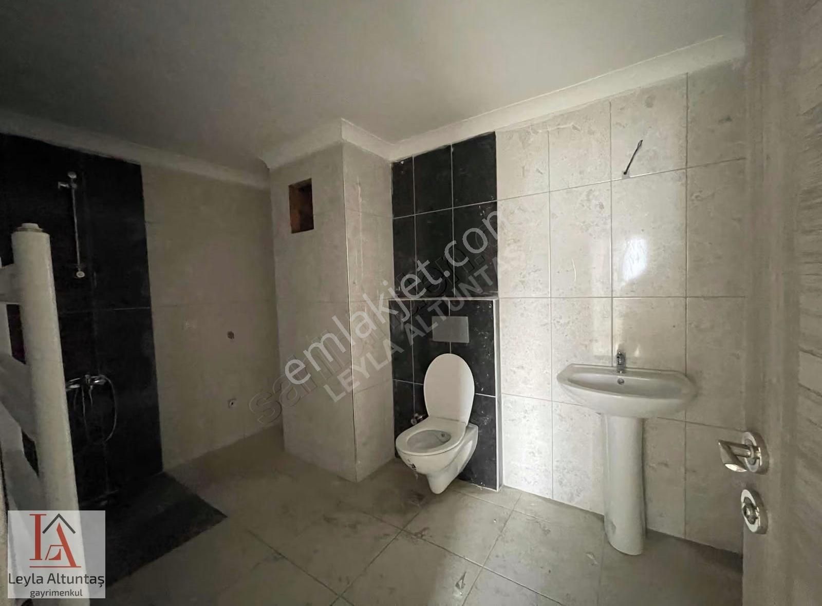 Pelitli Merkezi Konum Site İçi Satılık Sıfır 3+1 Daire - Görsel 19